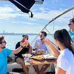 Boat And Breakfast